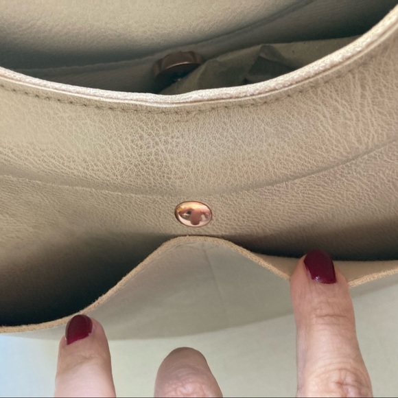 🆕 Ulta Beauty Faux Leather Tote - Picture 6 of 13